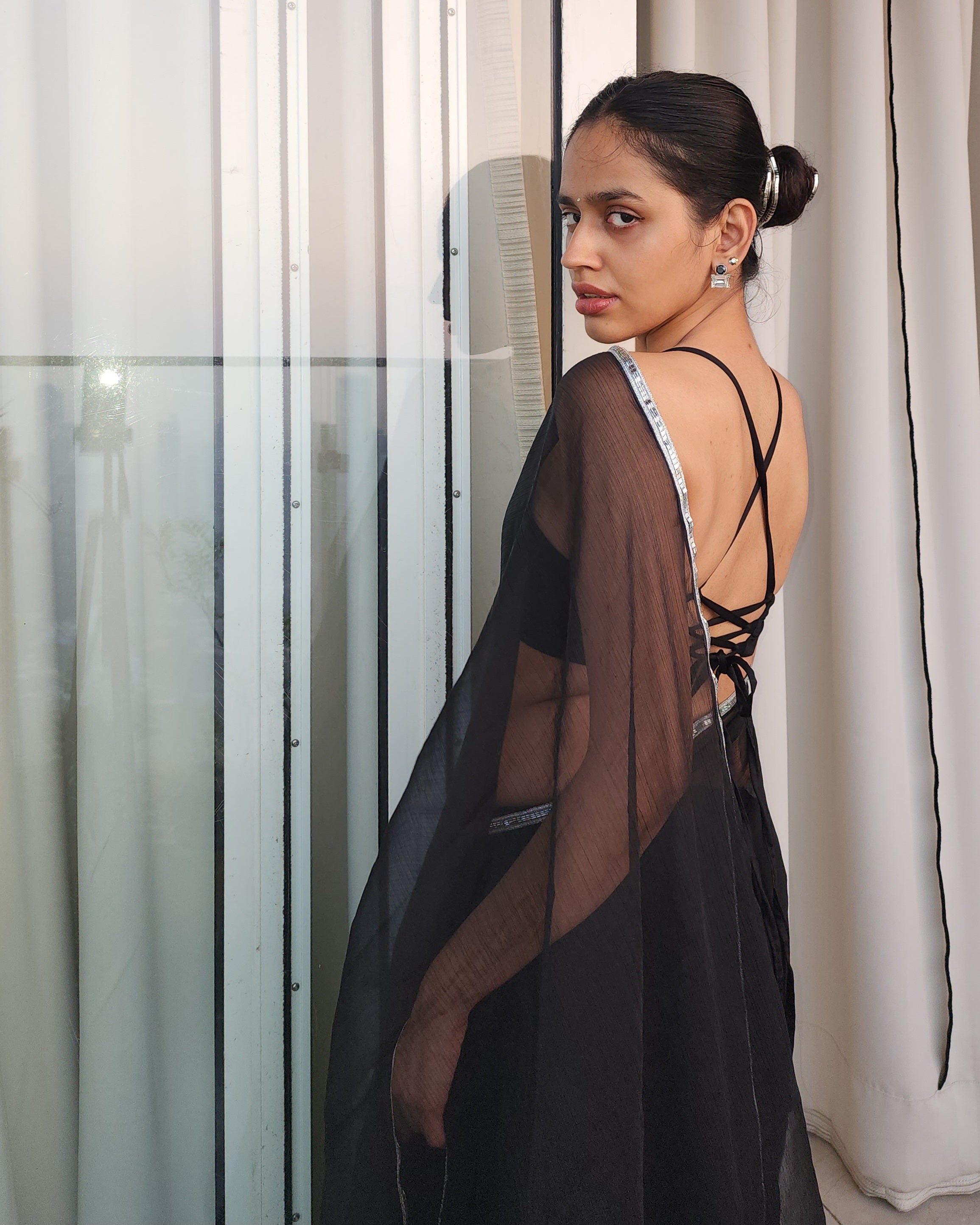 CRISS-CROSS BACK BLOUSE: BLACK