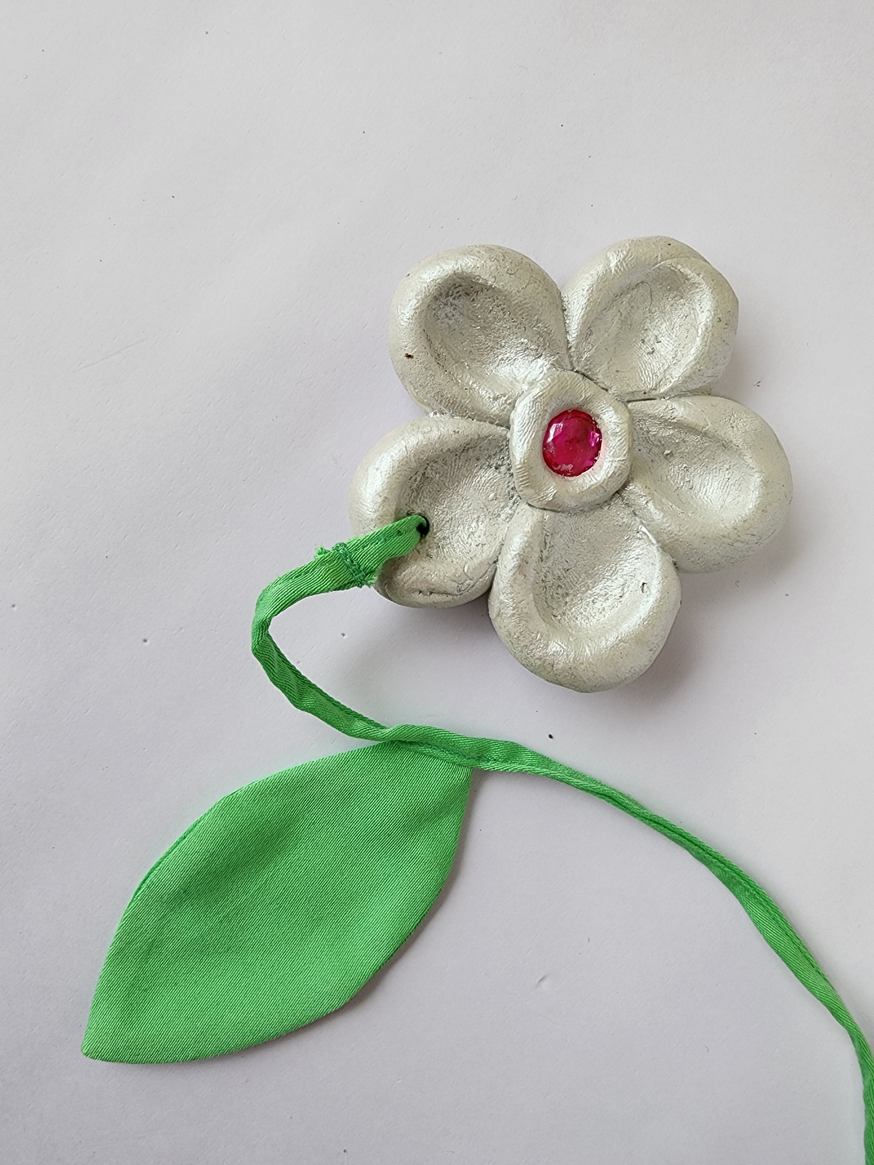 FLOWER BAG CHARM