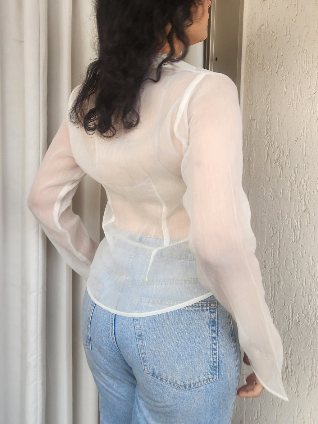 KAMISA IN WHITE