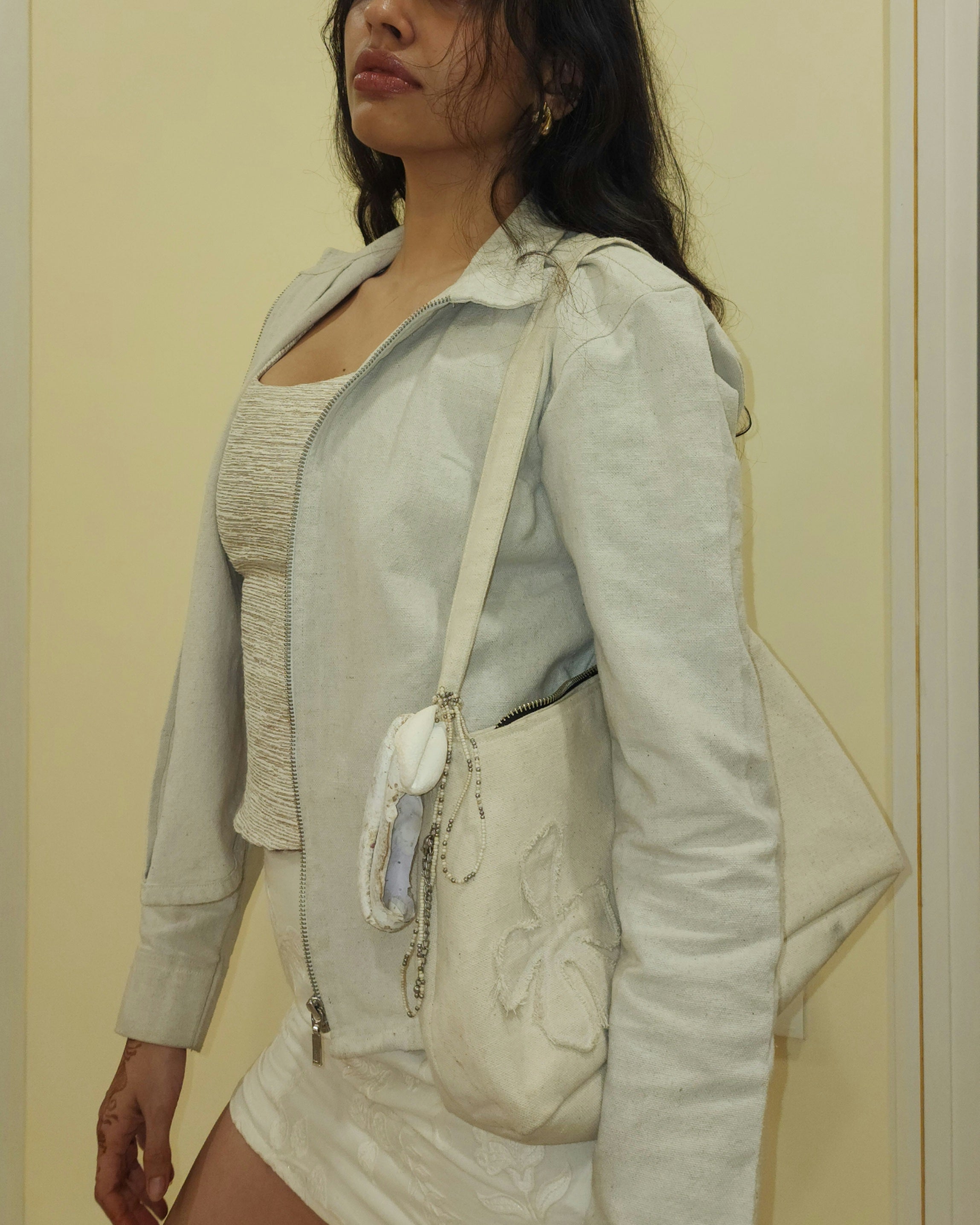 FLORA APPLIQUE SHOULDER BAG